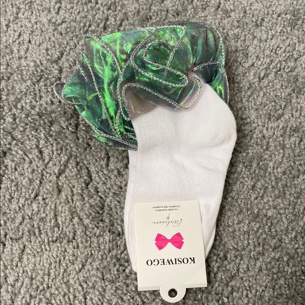 Kosimeco White Socks with Green Ruffle